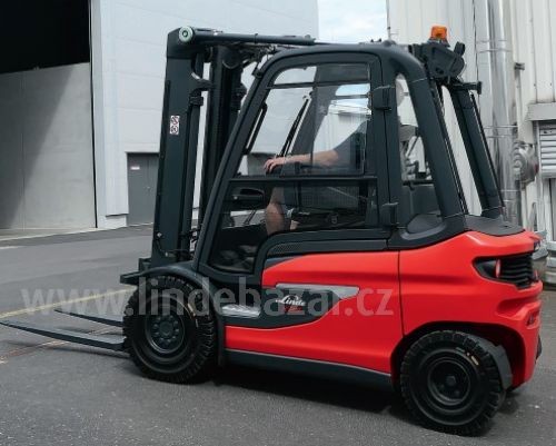 Vysokozdvižný vozík s elektrickým pohonem X 25